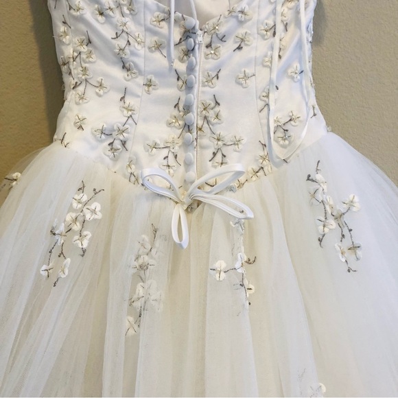 Morilee Wedding Dress SIZE 4 - Picture 10 of 16